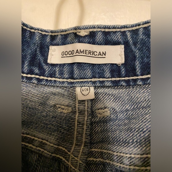 Good American cut off shorts - Picture 2 of 7